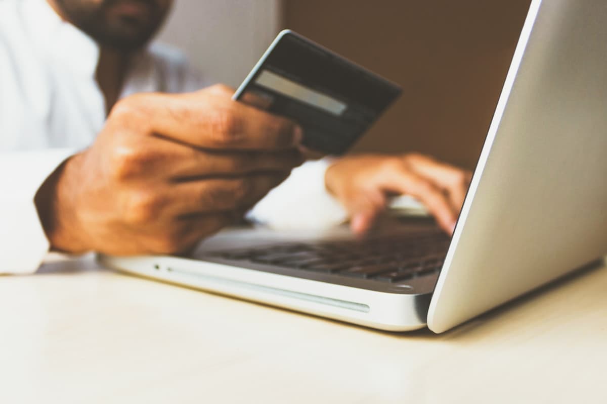 Secure card payment handling in a contact center